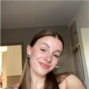 Englisch,-Französisch,-Deutsch - Tutor, der alle Altersgruppen unterrichtet. Ich bin sehr flexibel, was die Nachhilfezeiten angeht.